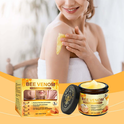 Crème hydratante pour la peau avec ingrédients doux, soin nourrissant pour la peau, contenant une texture crémeuse et apaisante.