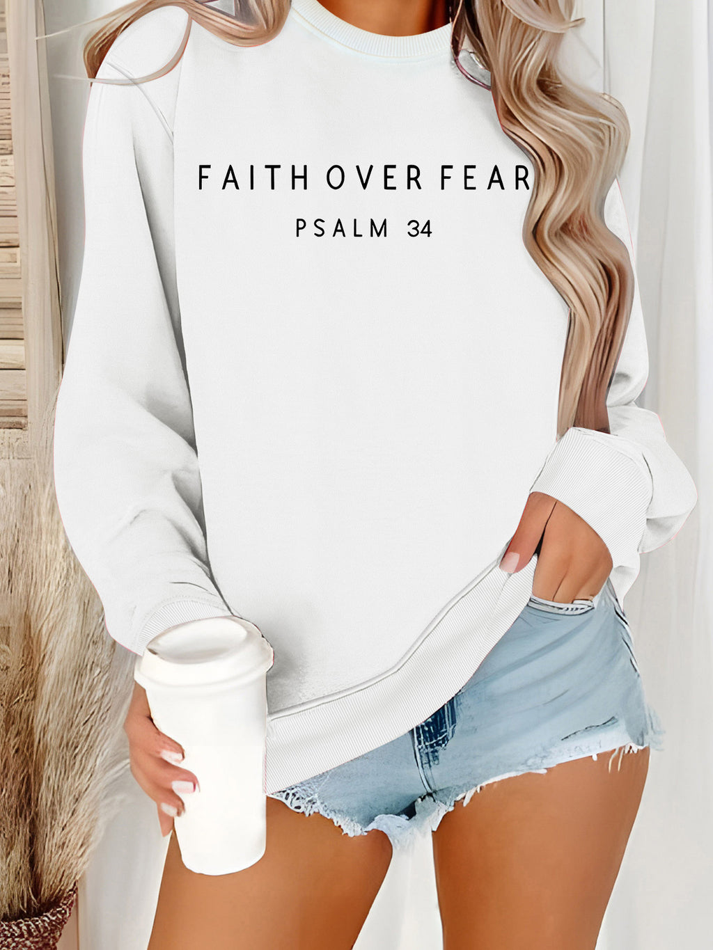 Sweatshirt with loose letter print