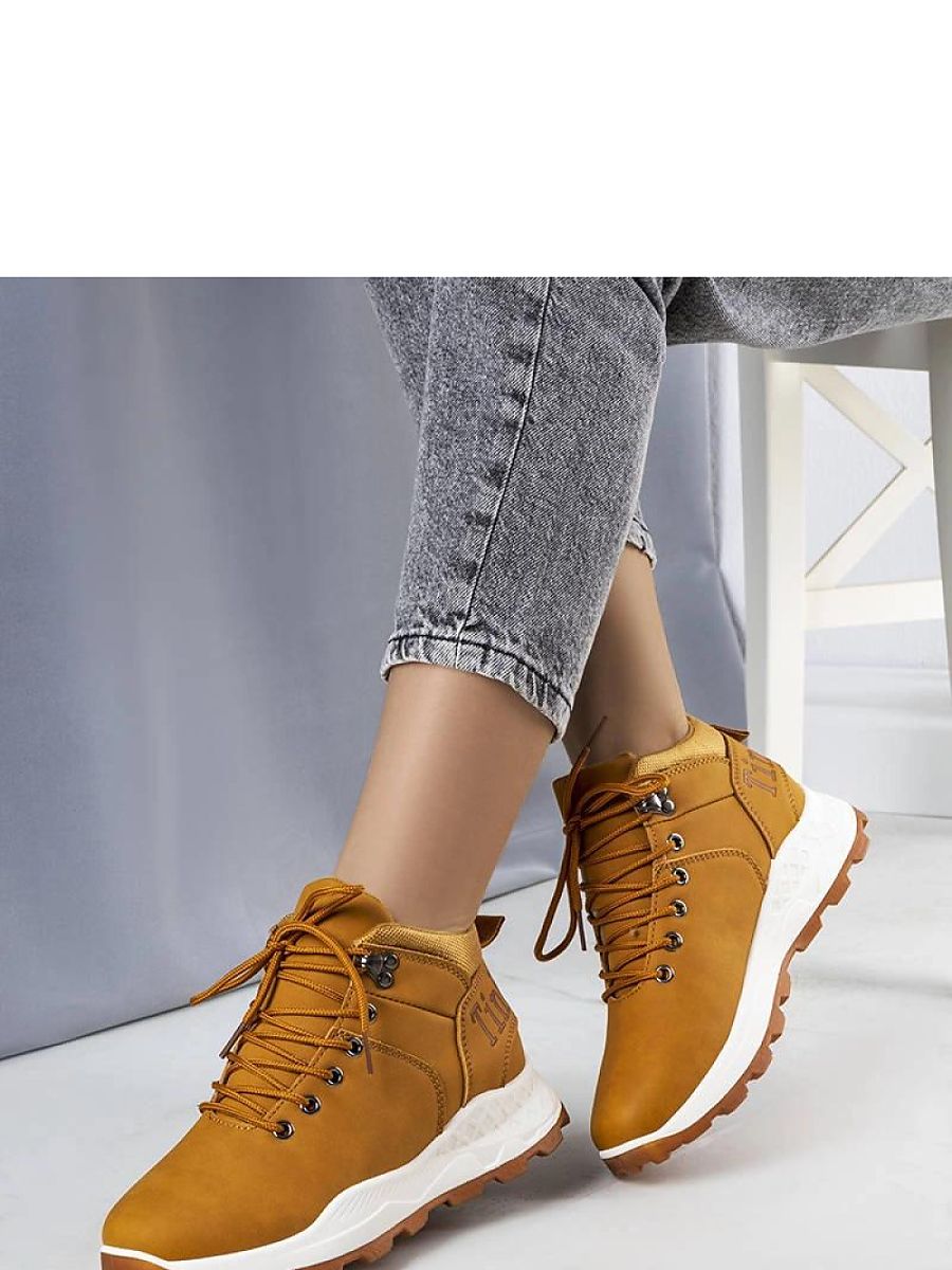 Trapper shoes model 205137 Solea-1